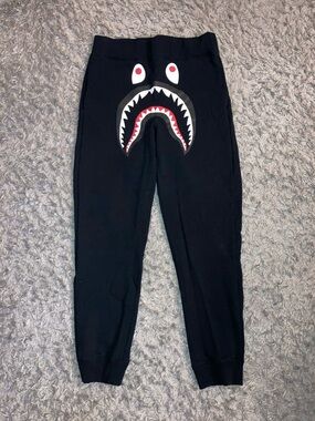Men’s bape Black Shark mouth Graphic Joggers medium m purple camo